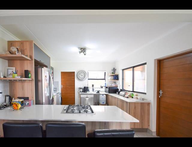 3 BEDROOM TOWNHOUSE FOR SALE IN GOLDEN FIELDS ESTATE